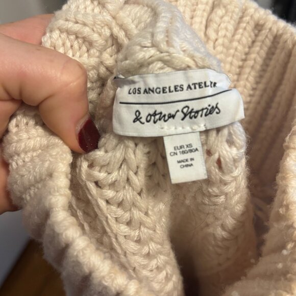& Other Stories 100% wool sweater XS/S - Picture 3 of 6